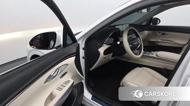 Genesis GV70 2022 Белый из Кореи, фото 2