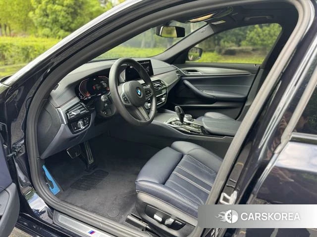 BMW 5 series (imported) 2020 Черный из Китая, фото 2