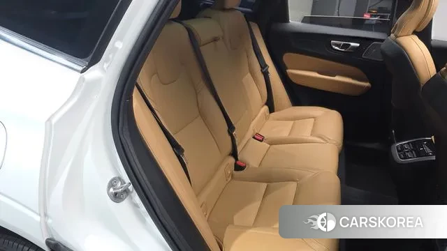 Volvo XC60 second Generation 2025 Белый из Кореи, фото 2