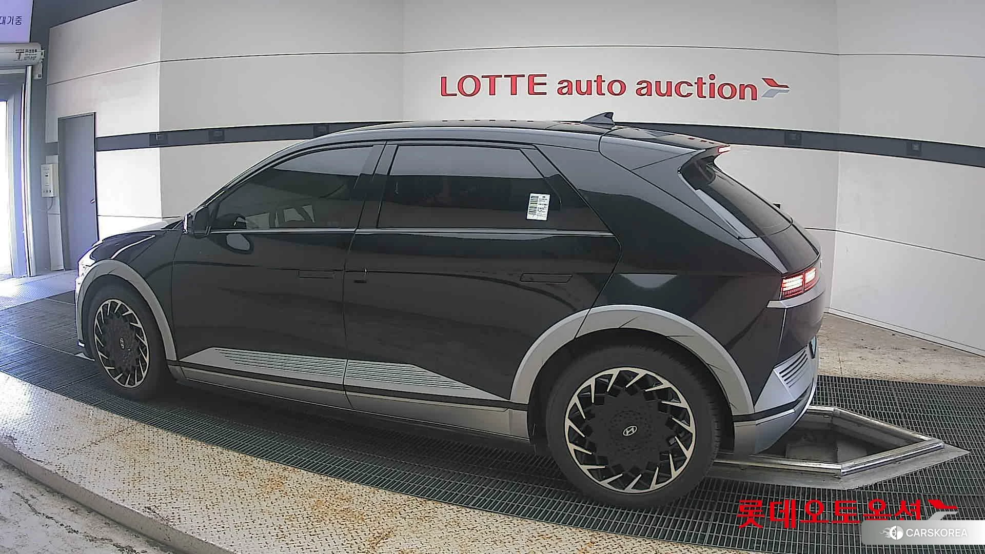 Hyundai IONIQ 5 2022 Phantom Black Pearl из Кореи, фото 2