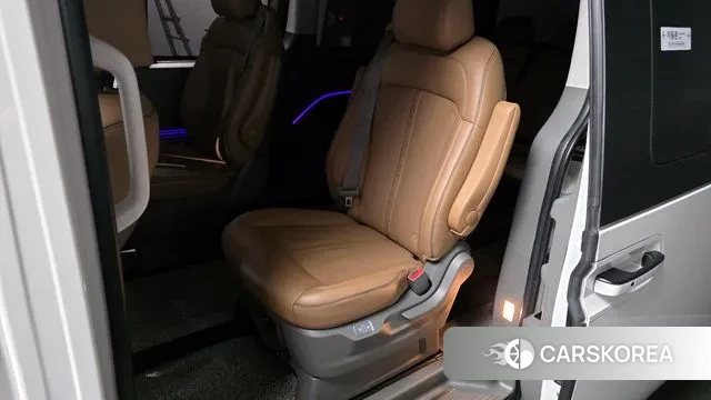 Hyundai Staria 2022 Белый из Кореи, фото 2