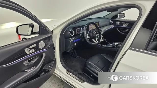 Mercedes-Benz E-Class W213 2020 Белый из Кореи, фото 2