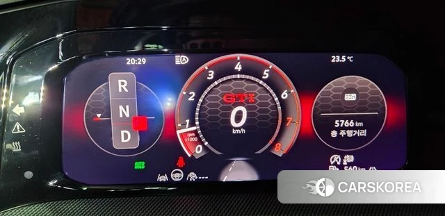 Volkswagen Golf 8th Generation 2025 Красный из Кореи, фото 2