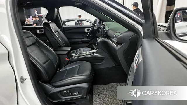 Ford Explorer 6th Generation 2020 Белый из Кореи, фото 2