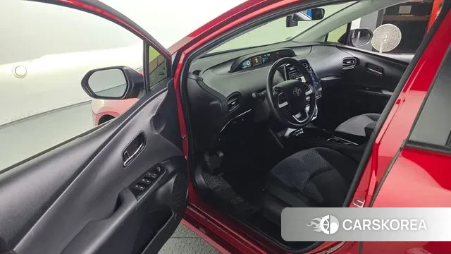 Toyota Prius 4th Generation 2018 Красный из Кореи, фото 2