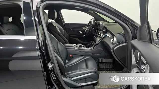 Mercedes-Benz GLC-Class X253 2019 Черный из Кореи, фото 2