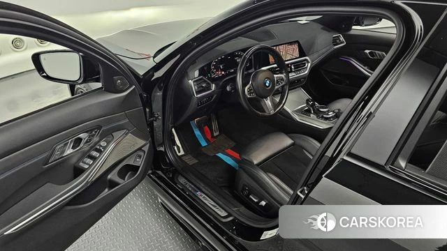 BMW 3 Series (G20) 2021 Черный из Кореи, фото 2