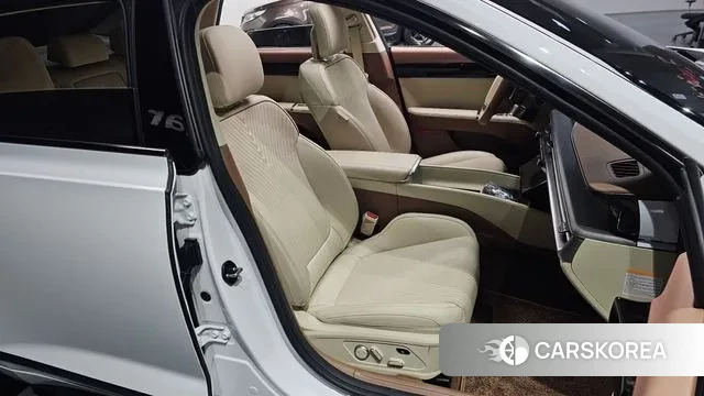 Hyundai Grandeur Hybrid (GN7) 2023 Белый из Кореи, фото 2