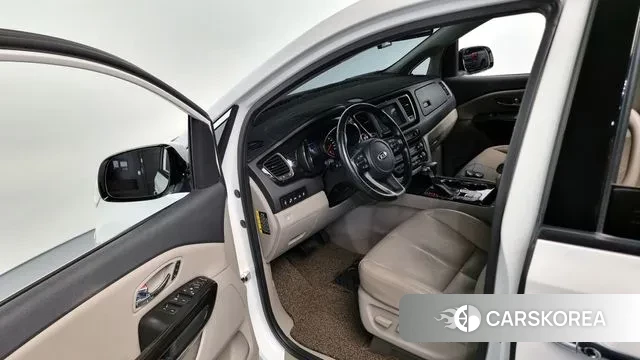 Kia The New Carnival 2019 Белый из Кореи, фото 2