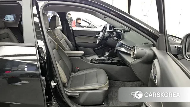 Chevrolet (GM Daewoo) Trax Crossover 2023 Черный из Кореи, фото 2