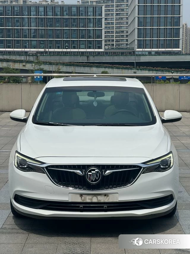 Buick Yinglang 2018 Белый из Китая, фото 2