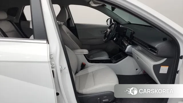 Hyundai Kona Hybrid (SX2) 2023 Белый из Кореи, фото 2