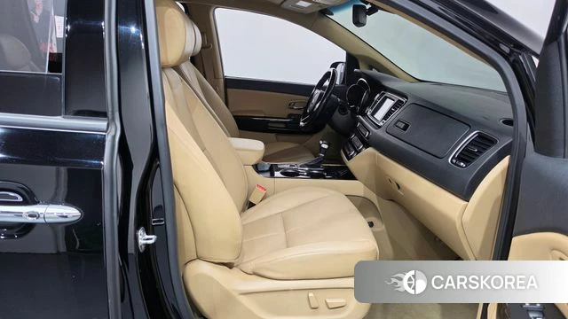 Kia The New Carnival 2018 Черный из Кореи, фото 2