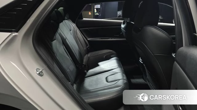 Hyundai Avante (CN7) 2022 Серебряный из Кореи, фото 2