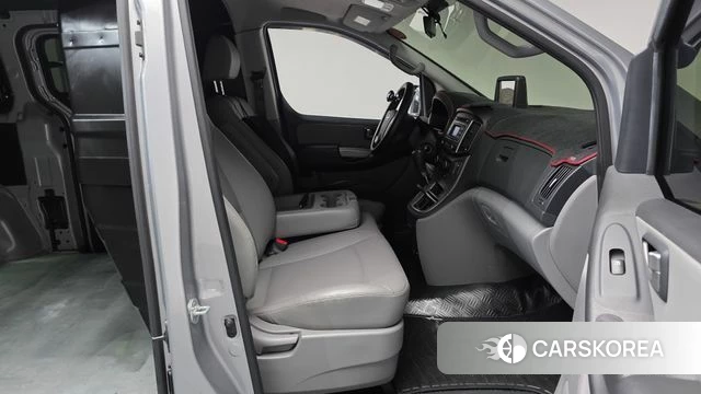 Hyundai The New Grand Starex 2018 Серебряный из Кореи, фото 2