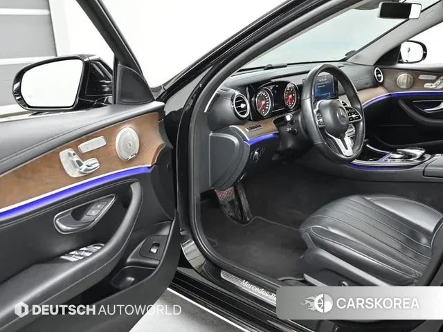 Mercedes-Benz E-Class W213 2019 Черный из Кореи, фото 2