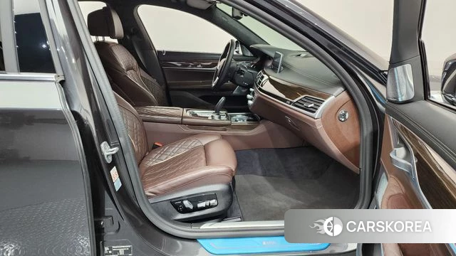 BMW 7 Series (G11) 2022 Серый из Кореи, фото 2