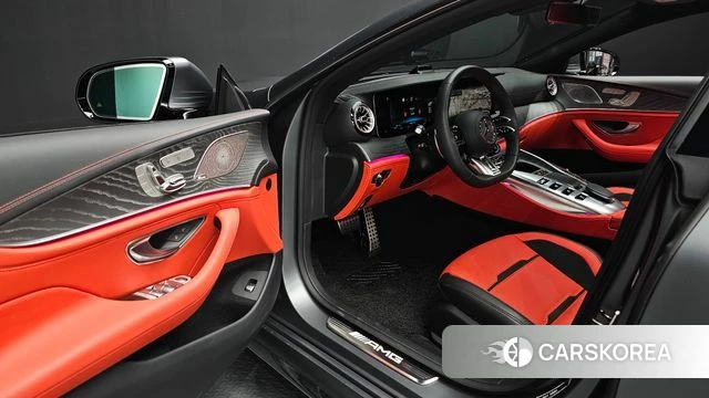 Mercedes-Benz AMG GT 2024 Серебристо-серый из Кореи, фото 2