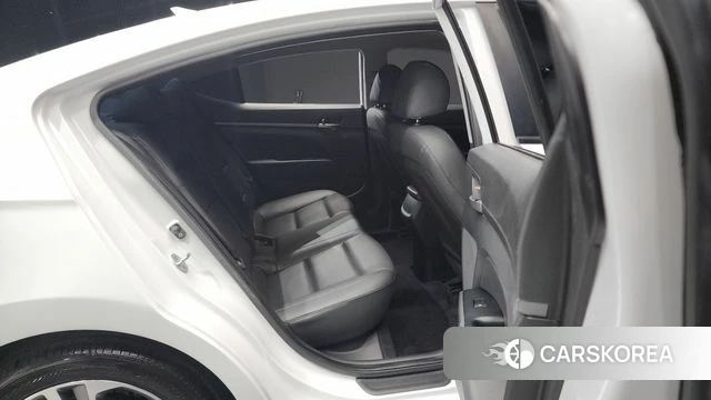 Hyundai Avante AD 2018 Белый из Кореи, фото 2