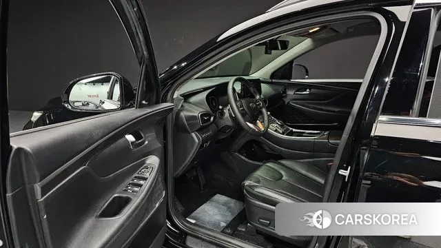 Hyundai The New Santa Fe 2022 Черный из Кореи, фото 2