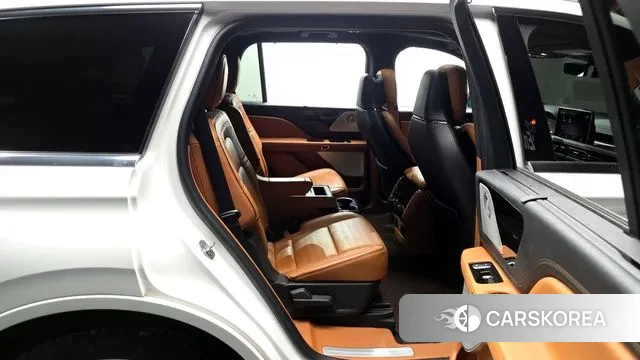 Lincoln Aviator 2nd generation 2021 Белый из Кореи, фото 2