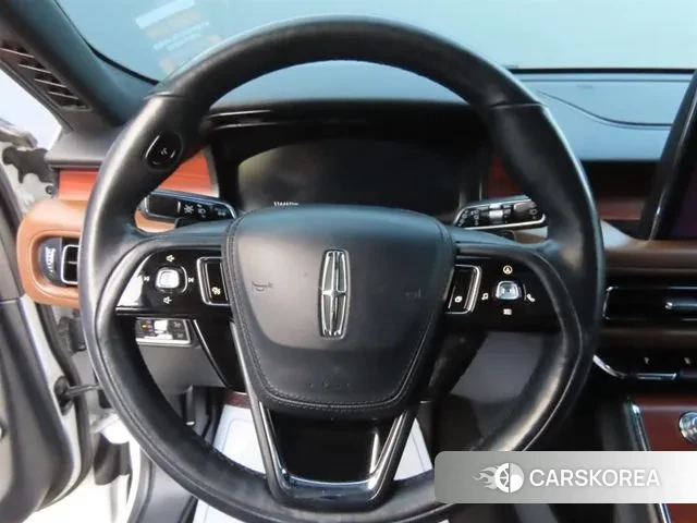 Lincoln Aviator 2nd generation 2020 Белый из Кореи, фото 2