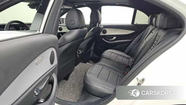 Mercedes-Benz E-Class W213 2021 Белый из Кореи, фото 2