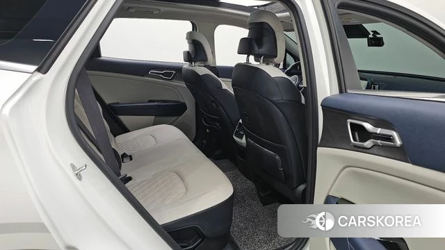 Kia Sportage 5th Generation Hybrid 2021 Белый из Кореи, фото 2