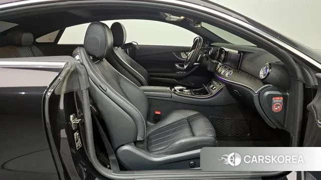 Mercedes-Benz E-Class W213 2019 Черный из Кореи, фото 2