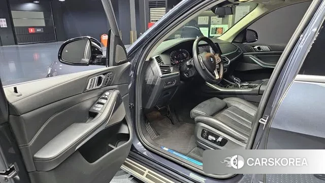 BMW X7 (G07) 2021 Серый из Кореи, фото 2