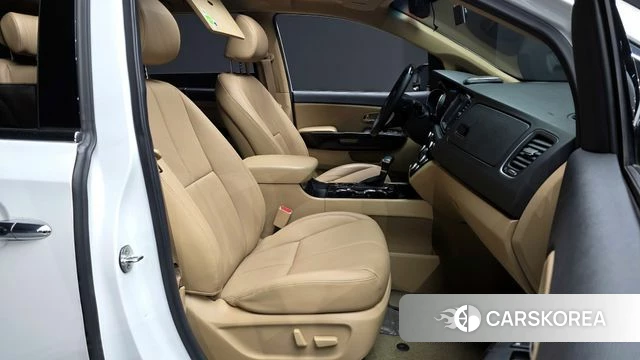 Kia The New Carnival 2018 Белый из Кореи, фото 2