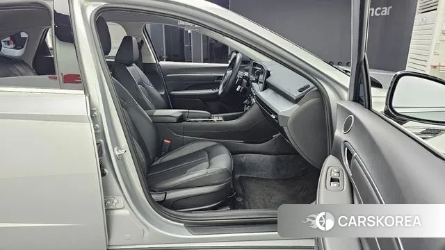 Hyundai Sonata D Edge (DN8) 2025 Серебряный из Кореи, фото 2