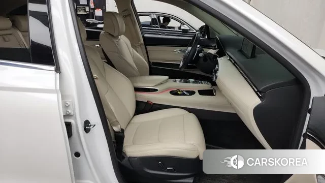 Genesis GV70 2023 Белый из Кореи, фото 2