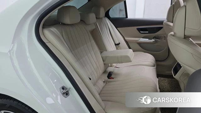Mercedes-Benz E-Class W214 2024 Белый из Кореи, фото 2