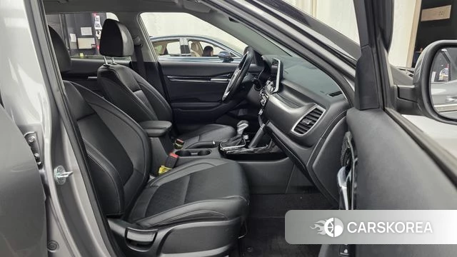 Kia Seltos 2021 Серый из Кореи, фото 2