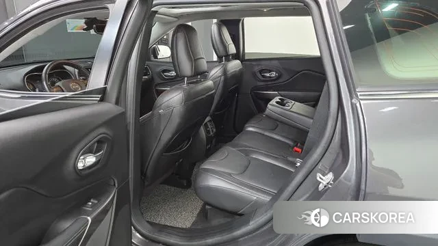 Jeep Cherokee (KL) 2021 Серый из Кореи, фото 2