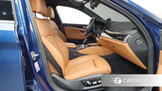 BMW 5 Series (G30) 2021 Синий из Кореи, фото 2