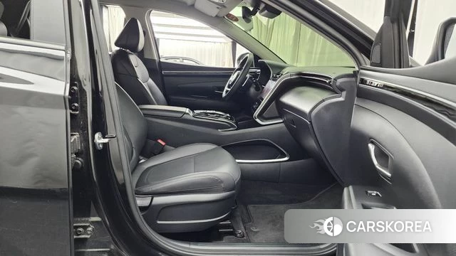 Hyundai Tucson (NX4) 2022 Черный из Кореи, фото 2
