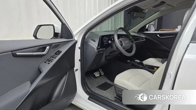 Kia Di Ol Nu Niro 2025 Белый из Кореи, фото 2