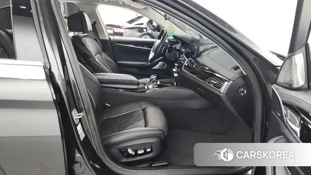 BMW 5 Series (G30) 2020 Серый из Кореи, фото 2