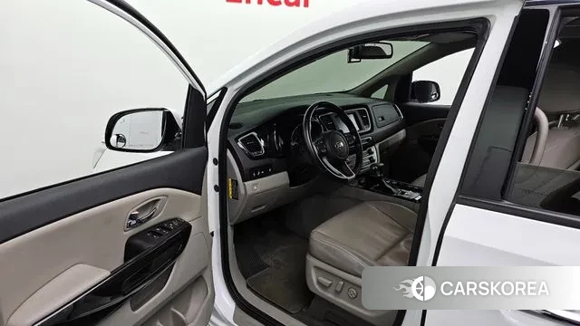 Kia The New Carnival 2019 Белый из Кореи, фото 2