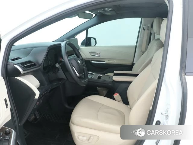 Toyota Grevia 2024 Белый из Китая, фото 2