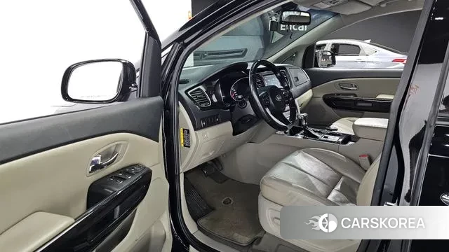 Kia The New Carnival 2018 Черный из Кореи, фото 2