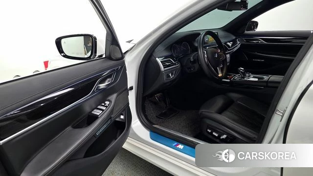 BMW 7 Series (G11) 2018 Белый из Кореи, фото 2