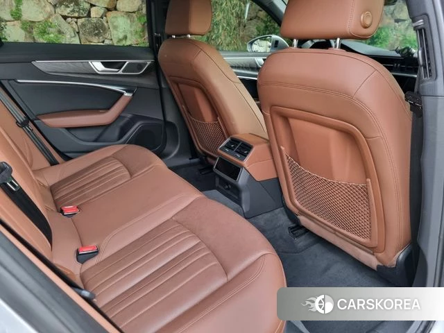 Audi A6 (C8) 2020 Серебристо-серый из Кореи, фото 2