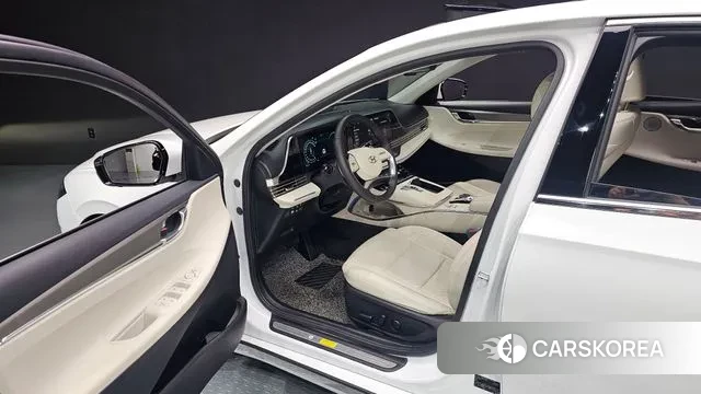 Hyundai The New Grandeur IG Hybrid 2022 Белый из Кореи, фото 2