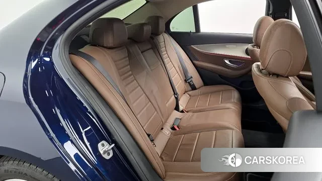 Mercedes-Benz E-Class W213 2019 Синий из Кореи, фото 2