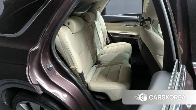 Genesis GV70 2022 Фиолетовый из Кореи, фото 2
