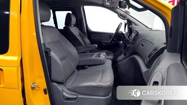 Hyundai The New Grand Starex 2018 Желтый из Кореи, фото 2