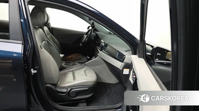Kia Niro 2018 Синий из Кореи, фото 2